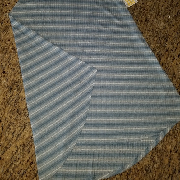 Lularoe carly - Picture 2 of 3